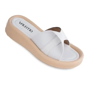 صندل لارا والمو